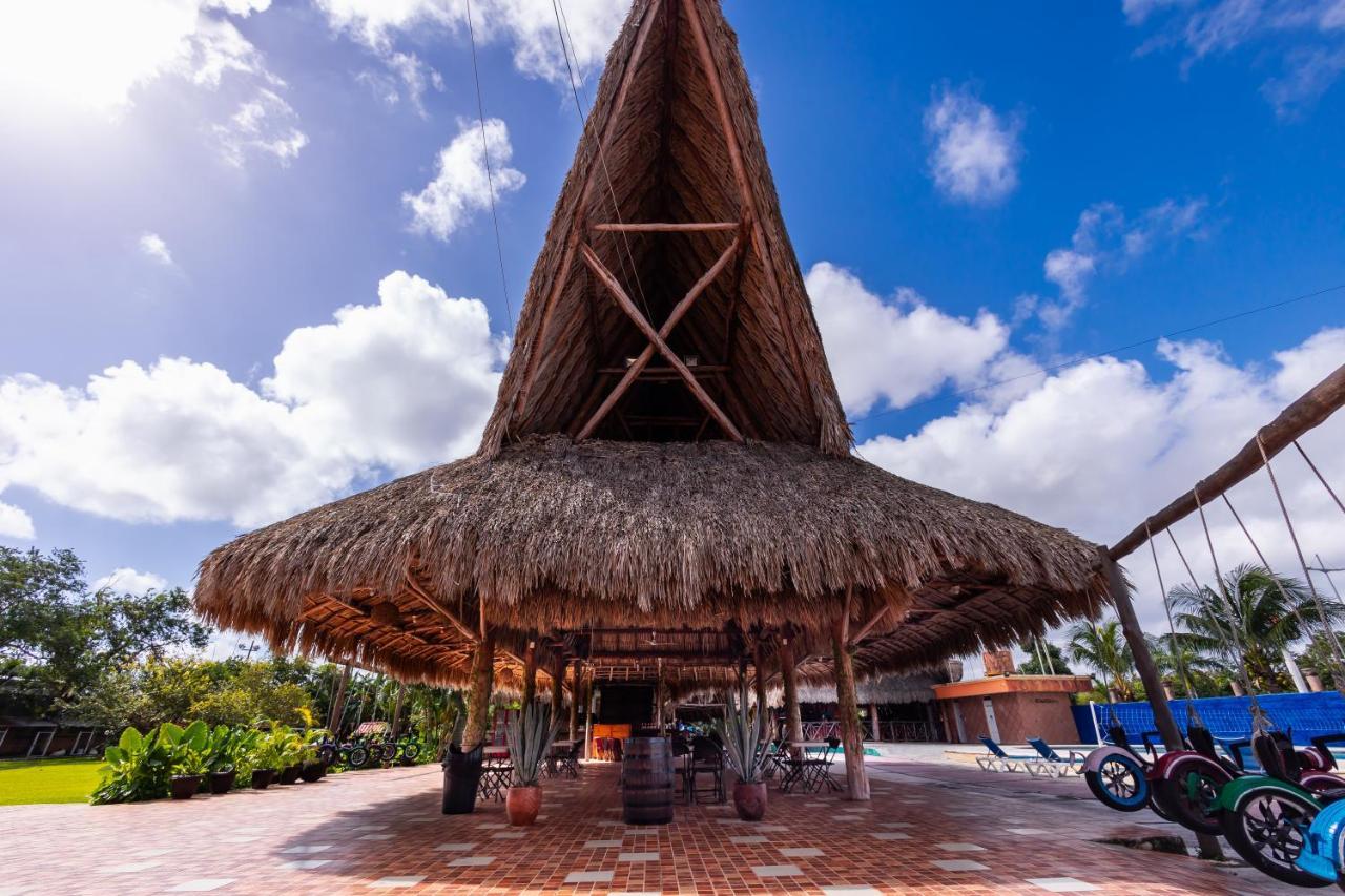 Hotel Bello Caribe Express โกซูเมล ภายนอก รูปภาพ